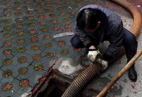 白沟高压清洗管道公司分享下为什么要高压清洗板换